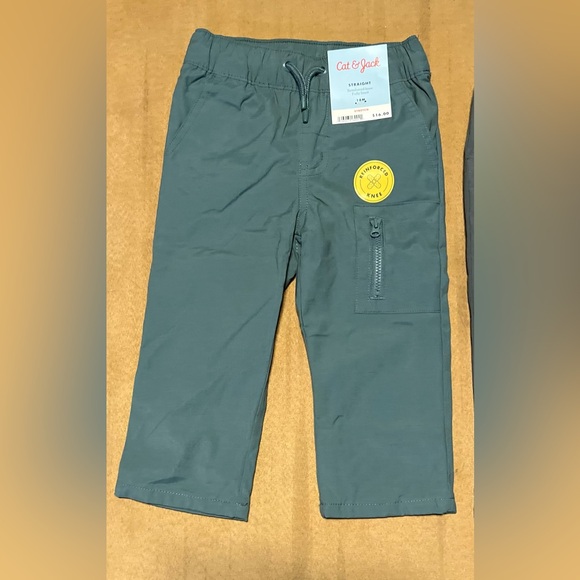 2 pair Toddler Boys Pants, Size 18 months, NWT
Reinforced knee
Fully lined - Picture 2 of 3